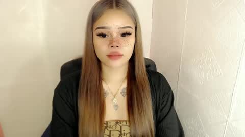 MAXXINE online show from 02.17.25