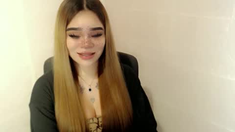 MAXXINE online show from 04.24.26