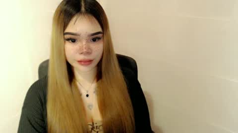 Snapshot of preciousangel69xxx chatting on 05.11.26 MAXXINE online show from 05.11.26