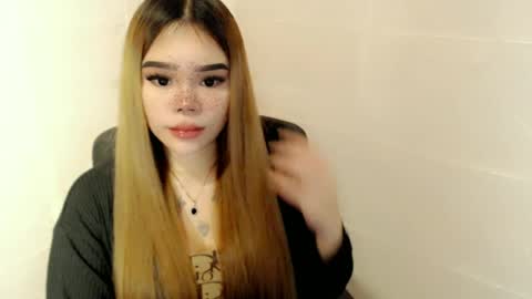 Snapshot of preciousangel69xxx chatting on 05.13.26 MAXXINE online show from 05.13.26