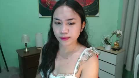 claire online show from 04.28.26