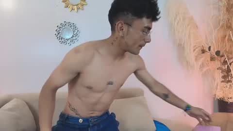 Snapshot of preciuss22 chatting on 10.29.25 Andres online show from 10.29.25