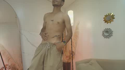 Snapshot of preciuss22 chatting on 11.22.25 Andres online show from 11.22.25