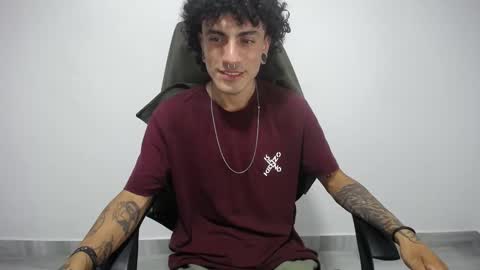 Snapshot of present_the_magic chatting on 02.20.25 Plux online show from 02.20.25