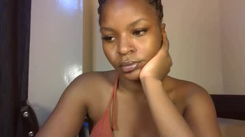 Snapshot of prettie_dee chatting on 11.14.25 Bad gurl Riri online show from 11.14.25