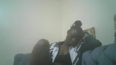 prettiest_doll online show from 12.17.25