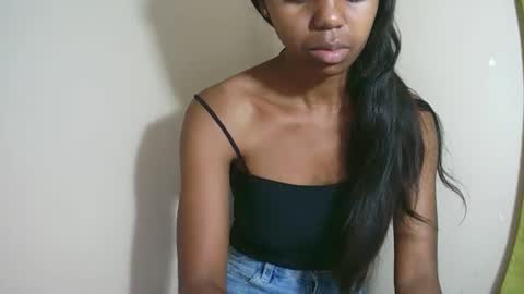 prettiethalia online show from 10.18.25