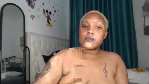 Snapshot of pretty_annah chatting on 12.05.24 Annah online show from 12.05.24