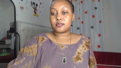 Snapshot of pretty_annah chatting on 09.29.25 Annah online show from 09.29.25