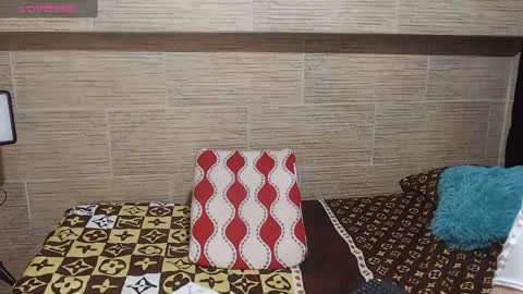 pretty_cristal22 online show from 12.24.24