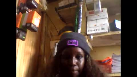 Snapshot of pretty_curvy99 chatting on 03.01.26 pretty_curvy99 online show from 03.01.26