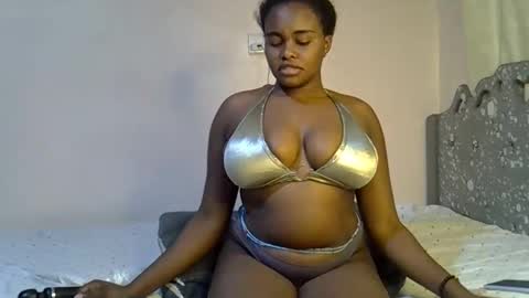 pretty_daina3 online show from 10.16.25