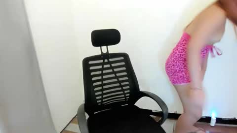 pretty_darcy online show from 03.28.26