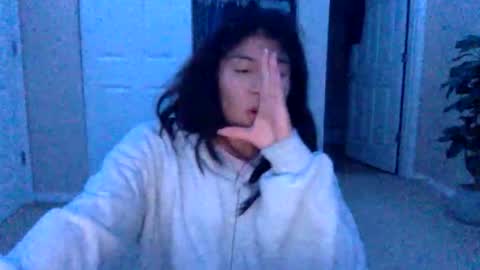 pretty_girl828687 online show from 12.17.25