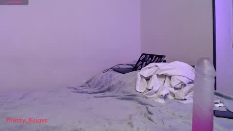 Snapshot of pretty_kriass chatting on 03.04.25 Pretty Kriss online show from 03.04.25