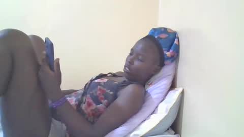 pretty_petite_ebony online show from 01.23.25