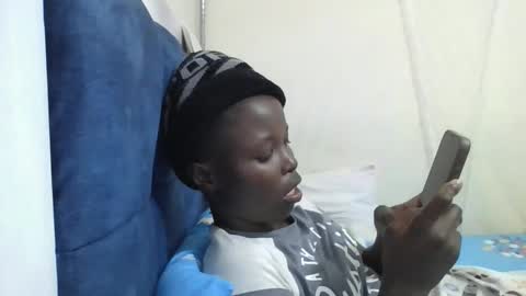 pretty_petite_ebony online show from 04.08.26