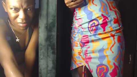 pretty_petitebody online show from 09.16.25