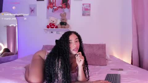 Snapshot of pretty_pettite chatting on 07.18.26 pretty_pettite online show from 07.18.26