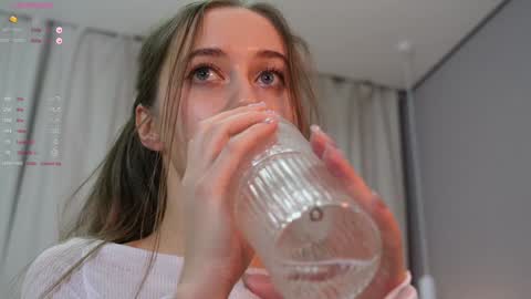 Elina online show from 01.26.25