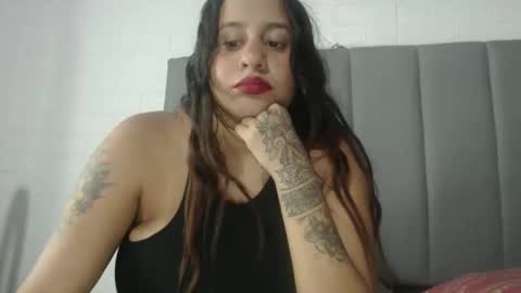 Snapshot of pretty_sophia1 chatting on 05.19.26 sophia online show from 05.19.26