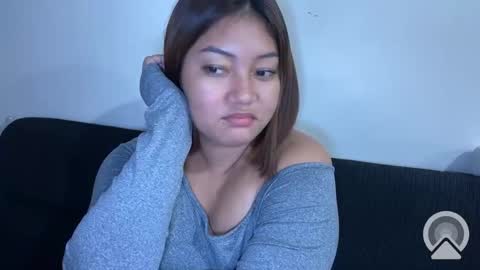 Snapshot of prettyasian123 chatting on 02.04.25 Jam online show from 02.04.25