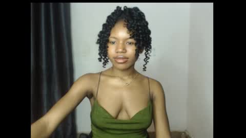 Snapshot of prettybaby6 chatting on 03.10.26 helen online show from 03.10.26