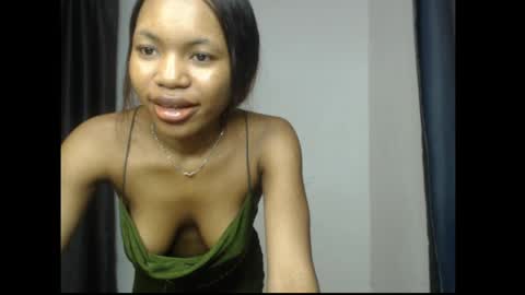 Snapshot of prettybaby6 chatting on 04.02.26 helen online show from 04.02.26