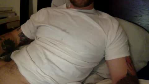 Snapshot of prettyboy8143 chatting on 01.10.26 Pretty Boy online show from 01.10.26