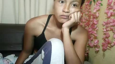 Snapshot of prettychoux chatting on 03.12.26 prettychoux online show from 03.12.26