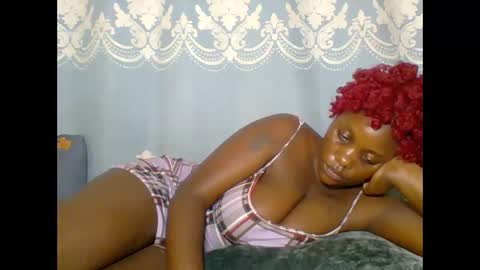 Snapshot of prettydarkskin002 chatting on 05.27.26 SHANIA online show from 05.27.26