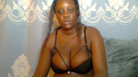 Snapshot of prettydarkskin002 chatting on 07.01.26 SHANIA online show from 07.01.26