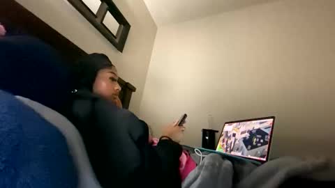 prettyfacefemale online show from 02.03.26