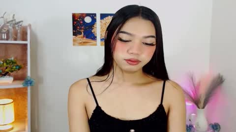 Snapshot of prettyhothugecock chatting on 11.03.25 prettyhothugecock online show from 11.03.25