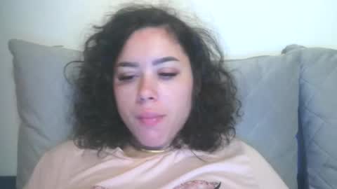 prettyjulliette online show from 12.03.25