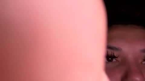 Snapshot of prettylatinamomma01 chatting on 10.16.25 prettylatinamomma01 online show from 10.16.25