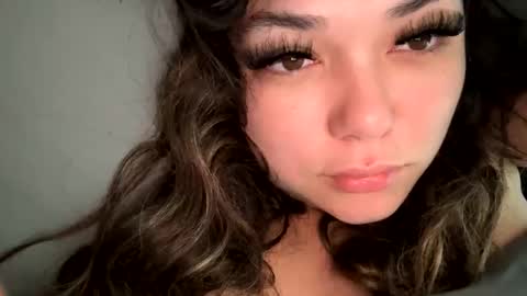 Snapshot of prettylatinamomma01 chatting on 12.03.25 prettylatinamomma01 online show from 12.03.25