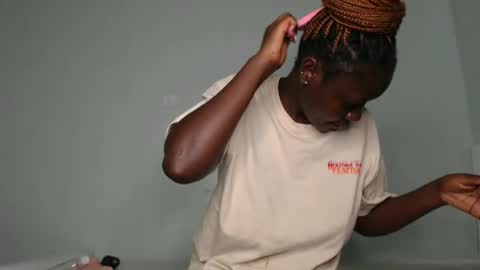 Lizzy online show from 02.13.25