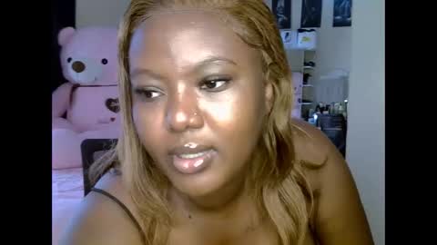 Snapshot of prettypearl_ chatting on 02.27.25 pearl online show from 02.27.25