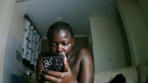 prettyreen online show from 11.19.25