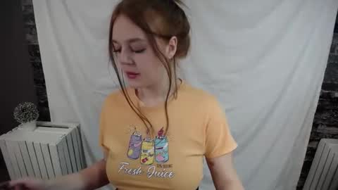 Snapshot of prettyvalerii_ chatting on 02.13.25 Valeri online show from 02.13.25