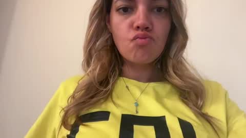 Snapshot of prettyyykittyyy22 chatting on 07.04.26 prettyyykittyyy22 online show from 07.04.26