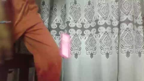Snapshot of pretylittle11 chatting on 06.27.26 PRETY online show from 06.27.26