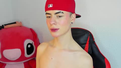 Snapshot of prince_adreww chatting on 11.22.25 PRINCE ADREWW - JOIN MY FAN CLUB online show from 11.22.25