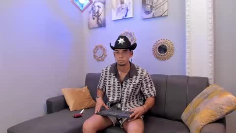 Snapshot of prince_arthur77 chatting on 02.09.25 prince_arthur77 online show from 02.09.25