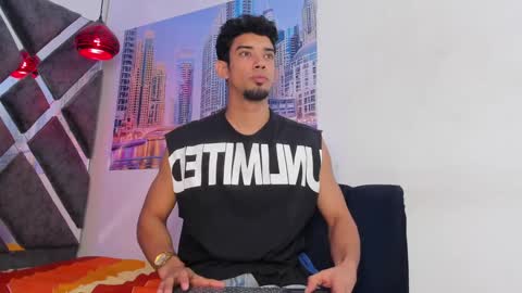 Snapshot of prince_arthur77 chatting on 11.14.25 prince_arthur77 online show from 11.14.25