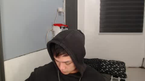 Snapshot of princeadrianx chatting on 10.02.25 Prince Adrian online show from 10.02.25