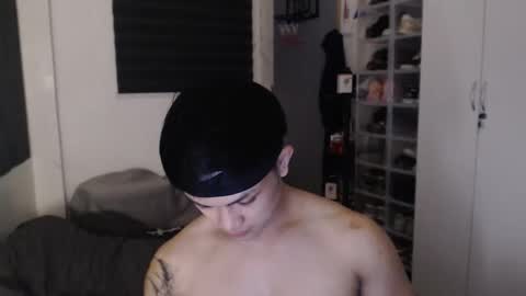 Snapshot of princeadrianx chatting on 03.11.26 Prince Adrian online show from 03.11.26