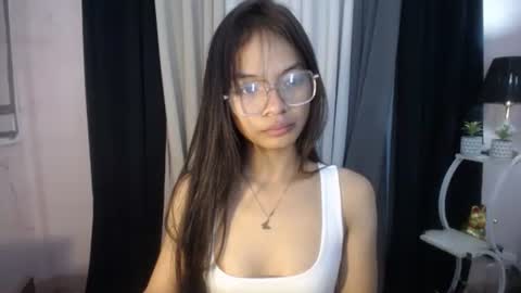 Snapshot of princess_luxe chatting on 02.25.26 Cutie Princess online show from 02.25.26