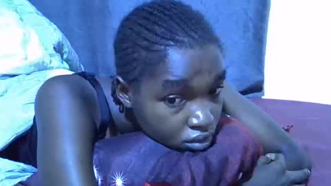 Snapshot of princess_scovia chatting on 11.25.25 princess_scovia online show from 11.25.25